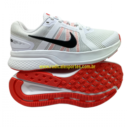 Tênis Nike Run Swift 2